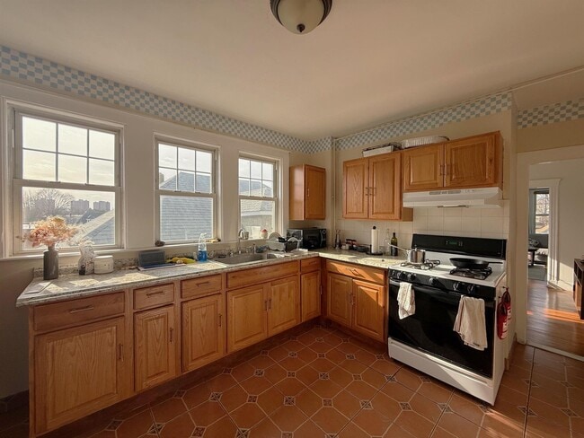 Photo - 81 Newbury St Unit 3