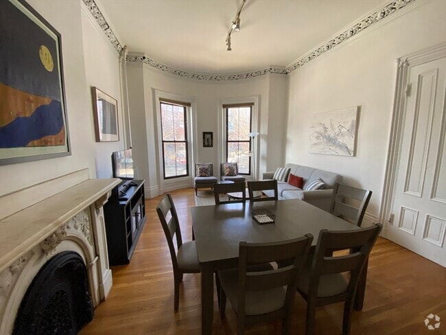 Building Photo - 670 Tremont St Unit 3 Rental