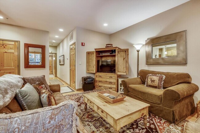 Photo - Tavern Inn 2 Bedroom ski lease in Olympic ... Unit 36