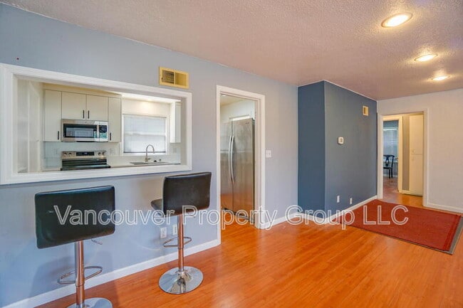 Photo - 104 SE 101st Ave