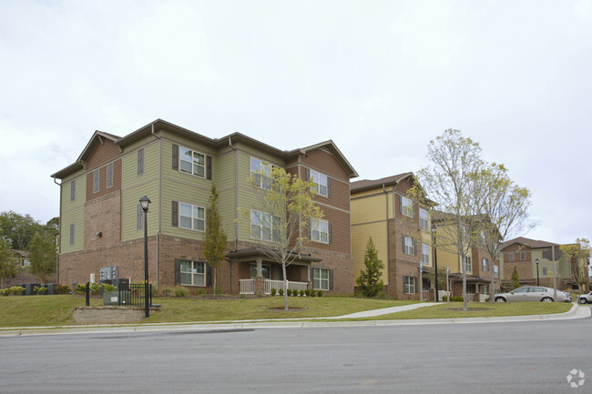 Mills Creek Crossing - Mills Creek Crossing Apartments