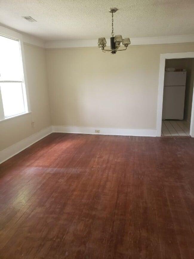 Photo - Three Bedroom Ranch in Park Circle