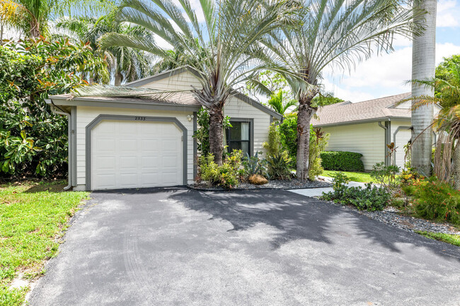 Photo - 2533 Bedford Mews Dr House