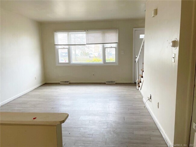 Photo - 657 Augur St Unit 7