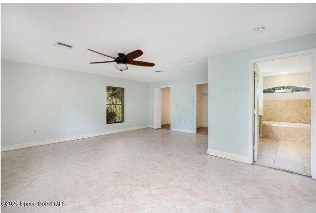 Photo - 1137 Scyphers St NE