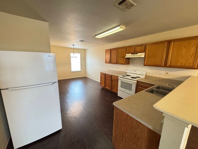 Photo - 408 Brittney Way Unidad # C