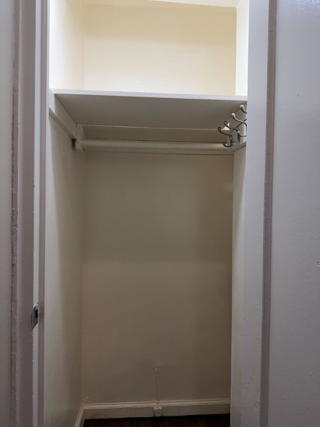 Photo - 1549 Central Park Ave Unidad G2