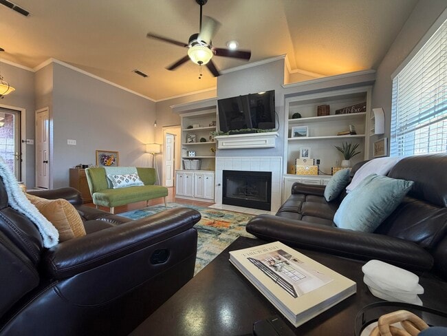 Photo - 1021 Kirby Ave