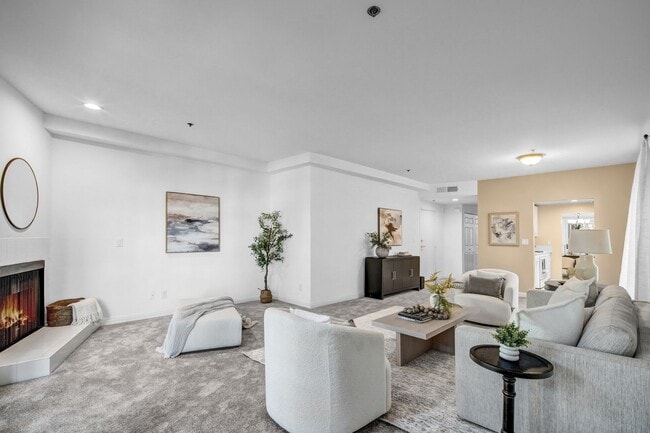 1921 Malcolm Ave Unit 201