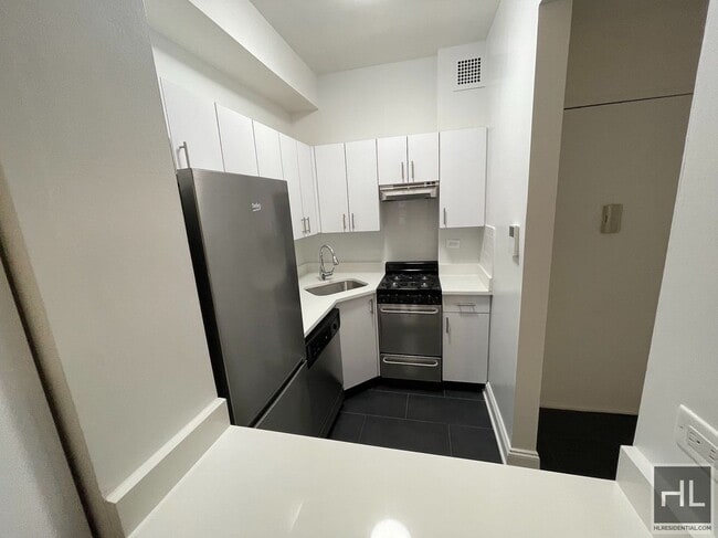 Photo - WEST 22 STREET Unit 6K
