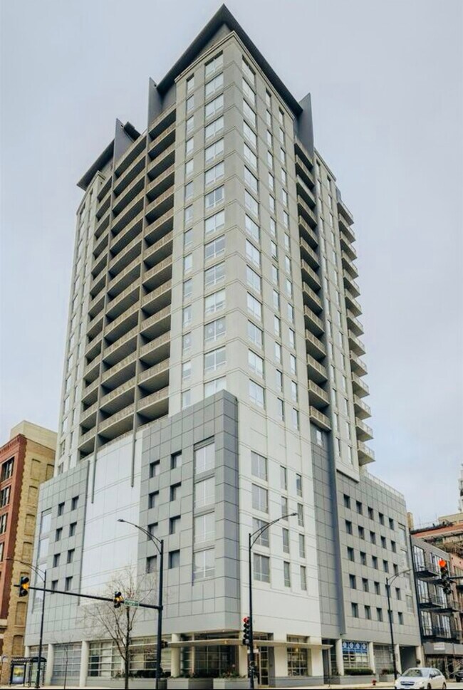Photo - 330 W Grand Ave Condo Unit 1601