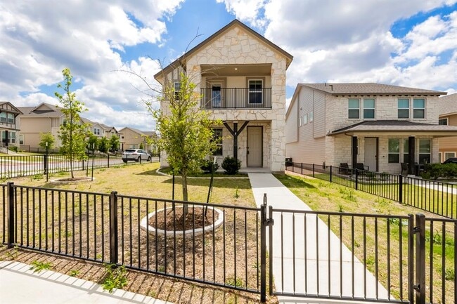Building Photo - 218 Glass Mountains Wy