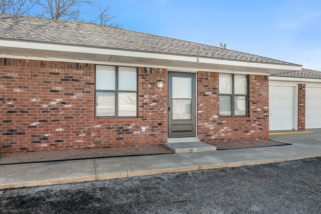 Building Photo - 4200 S Austin St Unit 4200 S Austin St #D