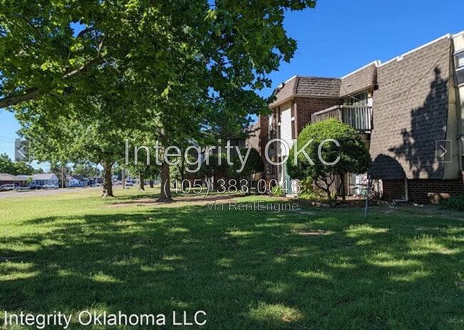 Building Photo - 3807 N Rockwell Ave Unit 122