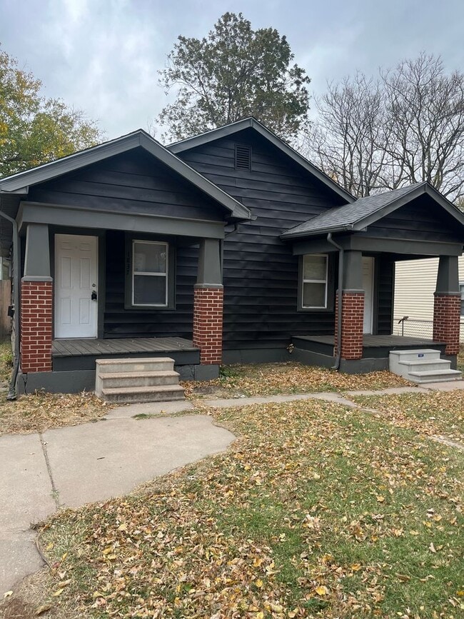 $795 - 2 bed 1 bath - Duplex - $795 - 2 bed 1 bath - Duplex Apartment Unit 1837 S Euclid Ave