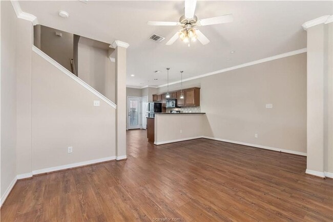 Photo - August 2026 Pre-lease! Gorgeous 4 Bed, 4.5 Bath in Beautiful Lakeridge! Unit 2602