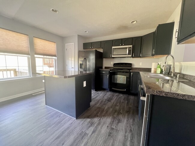 Photo - 328 Falcon Run