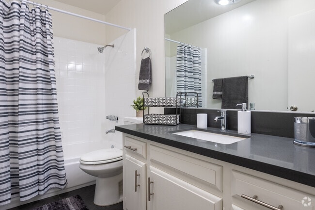 1HAB, 1BA - 875&nbsp;ft² - Malibu Apartments