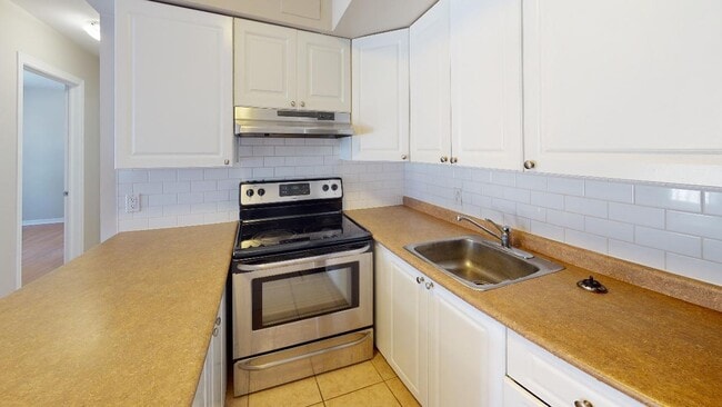 Photo - Arbor Village - 1230-1240 Emperor