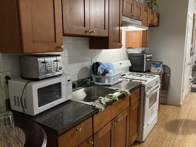 Photo - 1551 N Allison St