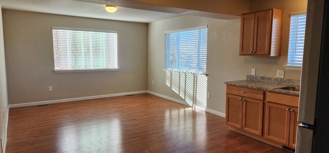 Photo - 1724 Hampton S Unit 102