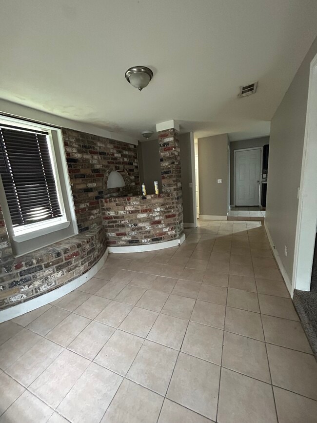 Dining room / Office - 5615 Overdale St