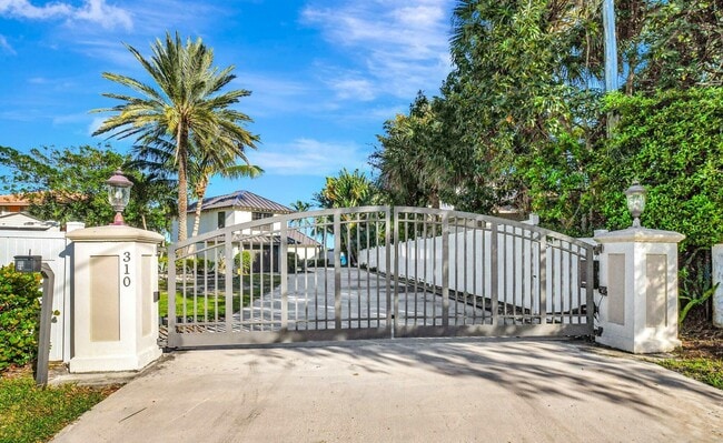 Photo - 310 S Lake Dr