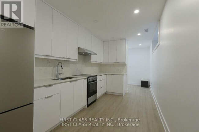 Photo - 72 Chester Ave