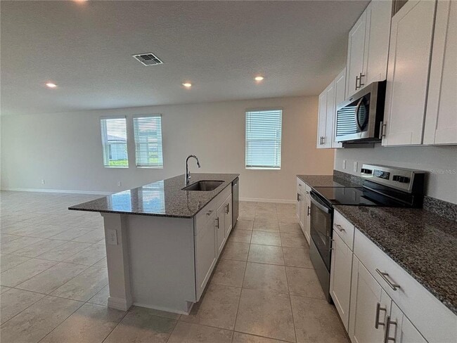 Photo - 5526 Clove Row