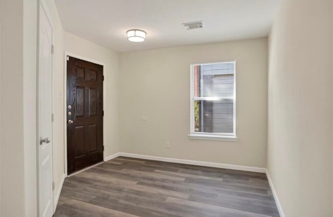 Photo - 10635 Goldfinch Rd