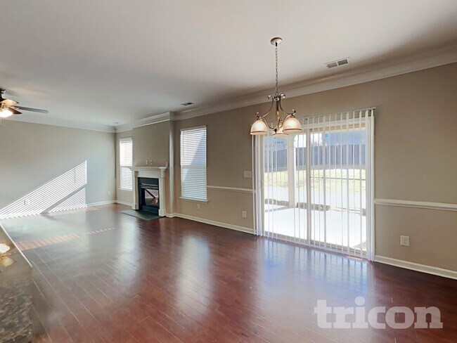 Photo - 2906 San Saba St