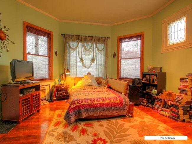 Photo - 428 Hawthorne Ave