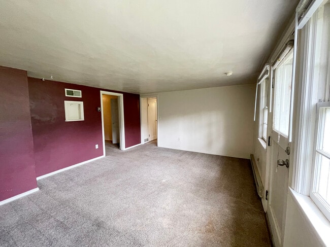 Photo - 1108 NE B St