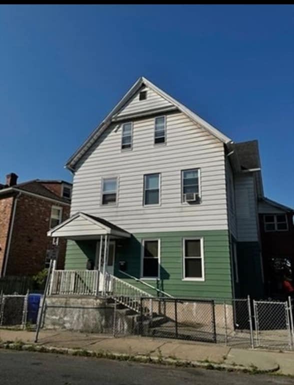 Photo - 14 Richelieu St Unit 1