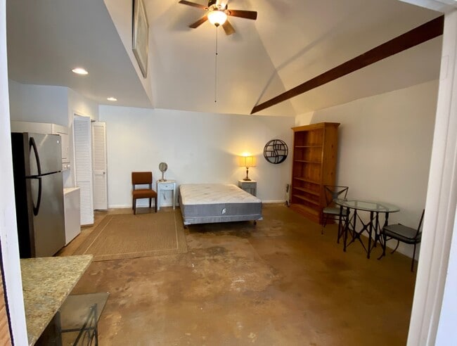 Photo - 8106 Rayford Dr House