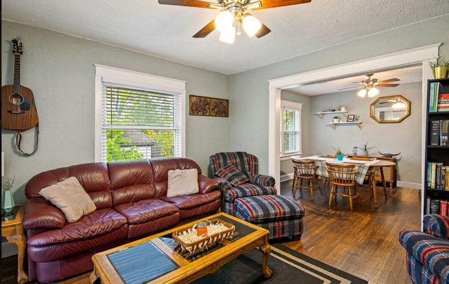 Photo - 2924-2926 HOLMES STREET Unidad 2926-1