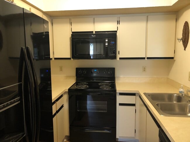 Photo - 19505 Quesada Ave Unit M207