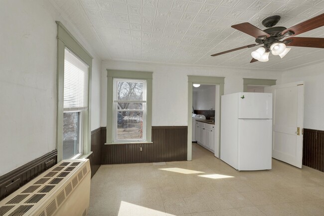 Photo - 135 Franklin St Unidad A