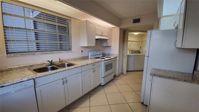 Photo - 2605 SE 21st Ct