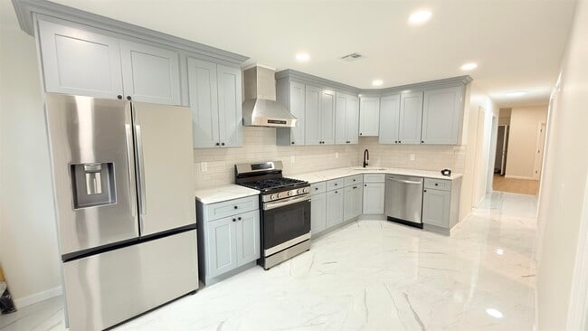 Building Photo - 291 Avenue B Unit 1