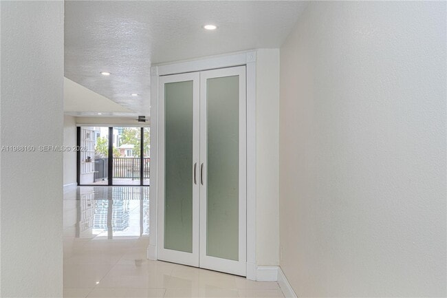 Photo - 231 Poinciana Island Dr