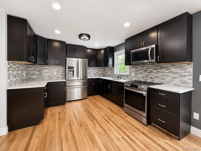 Photo - 12 Dundee Cir