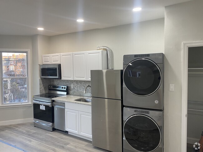 Building Photo - 808 S 49th St Unit 2 Rental