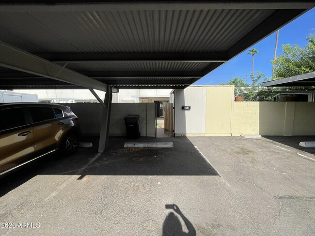 Photo - 613 N Pioneer Cir