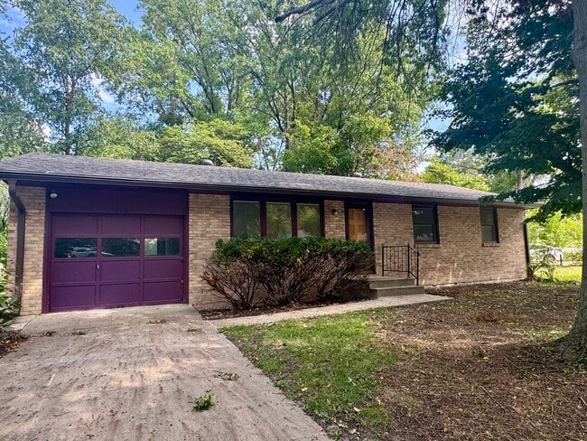 Photo - 3 bedroom, 2 bath in NE Lincoln