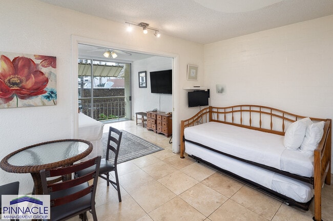 Photo - 240 Lili?uokalani Ave Unit 301