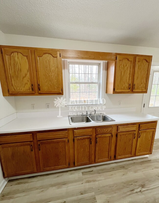 Photo - 4806 Shady Pine Dr