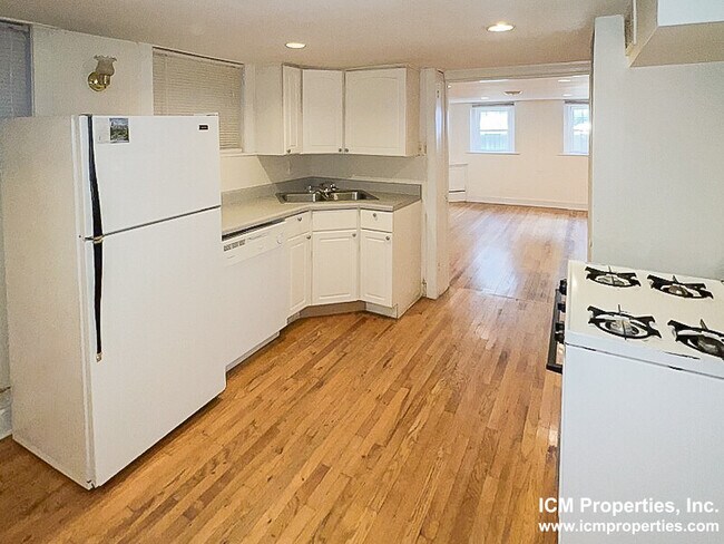 Photo - 3309 N Southport Ave Unit 3309-G
