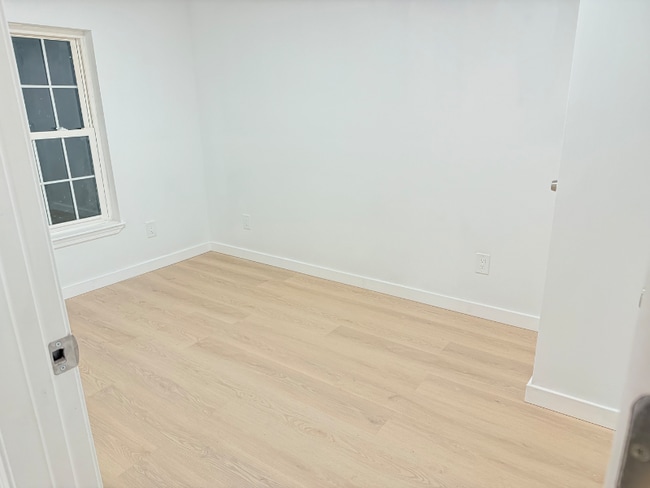 Photo - 6 Depot Hill Rd