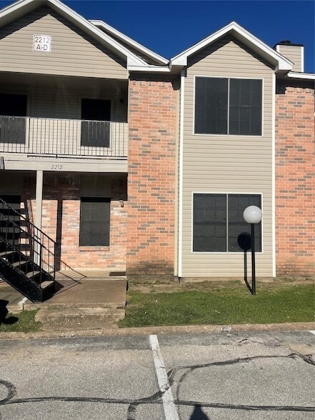 Building Photo - 2263 Millstone Dr Unit B